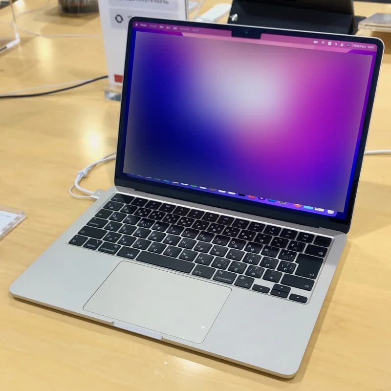 Apple MacBook Air 13-inch M2